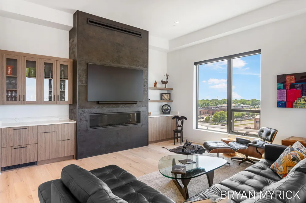 159 S River Avenue #505 Holland City, MI 49423