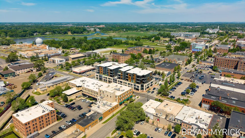 159 S River Avenue #505 Holland City, MI 49423