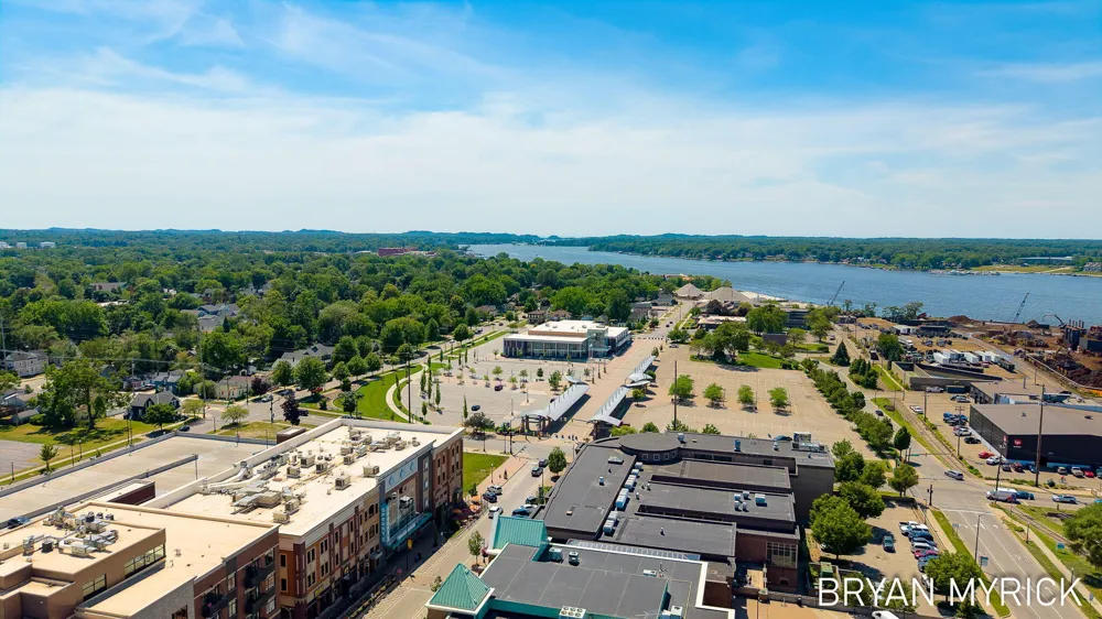 159 S River Avenue #505 Holland City, MI 49423