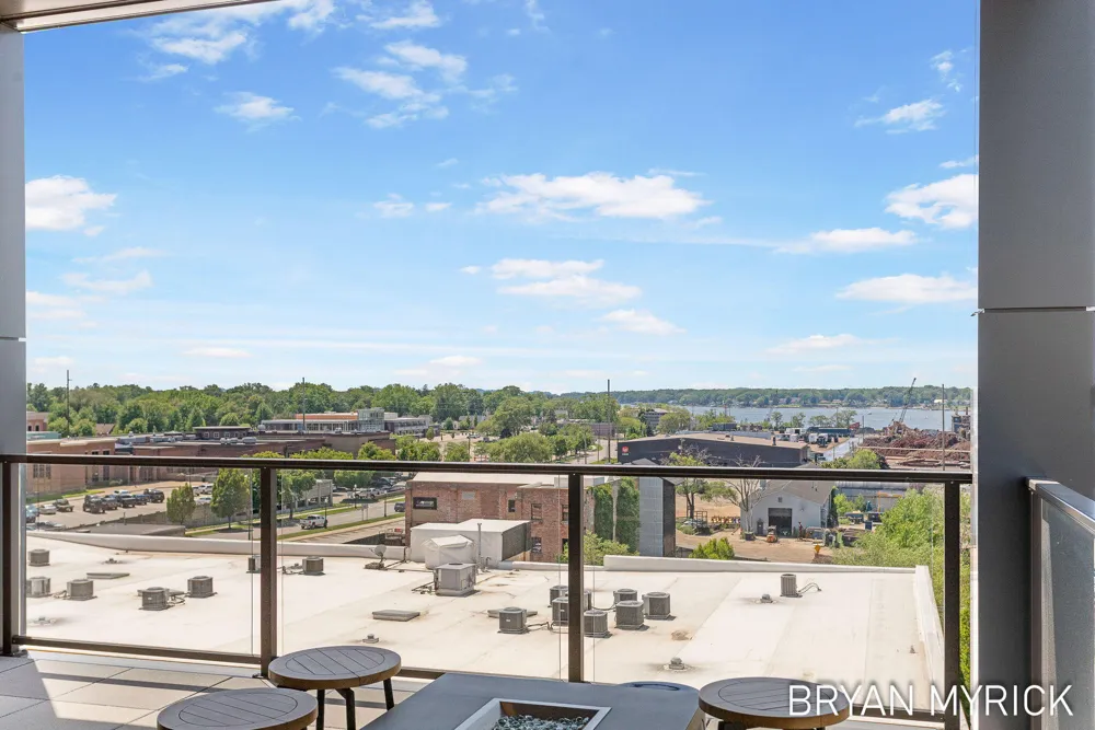 159 S River Avenue #505 Holland City, MI 49423