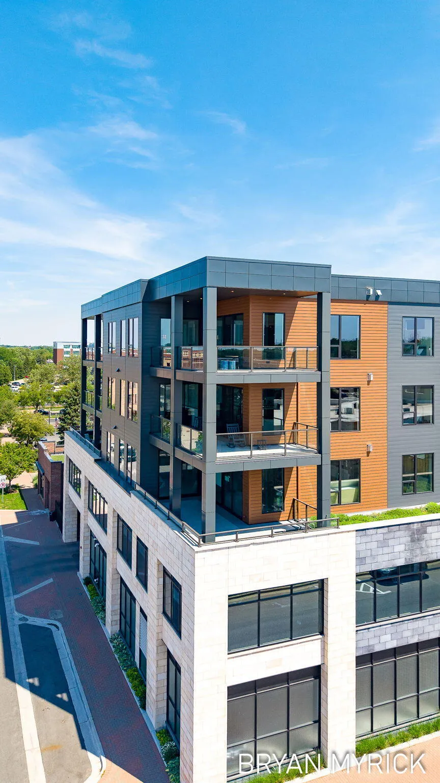 159 S River Avenue #505 Holland City, MI 49423