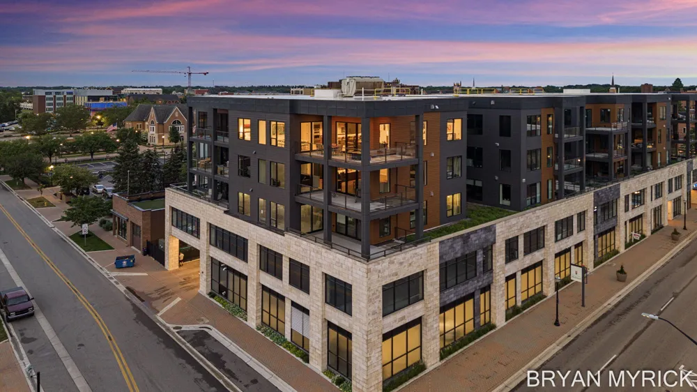 159 S River Avenue #505 Holland City, MI 49423