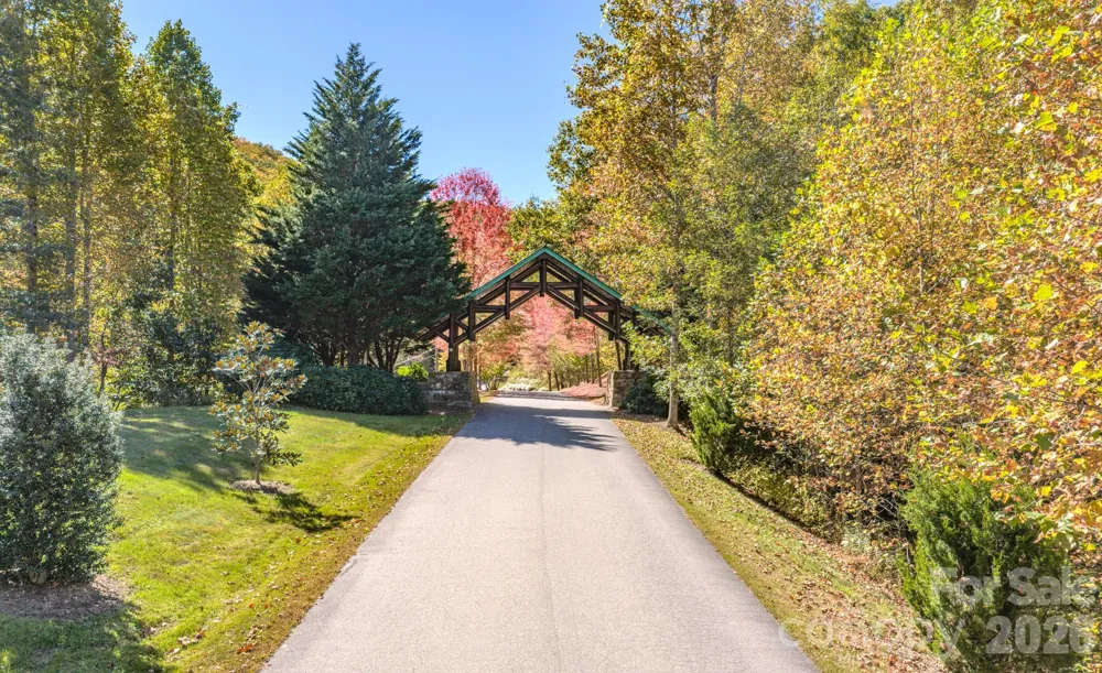 2488 Catawba Falls Parkway Black Mountain, NC 28711