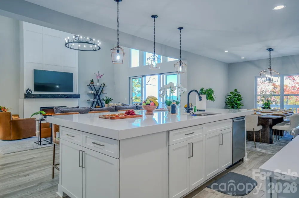 2488 Catawba Falls Parkway Black Mountain, NC 28711