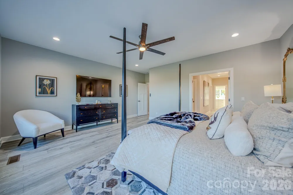 2488 Catawba Falls Parkway Black Mountain, NC 28711