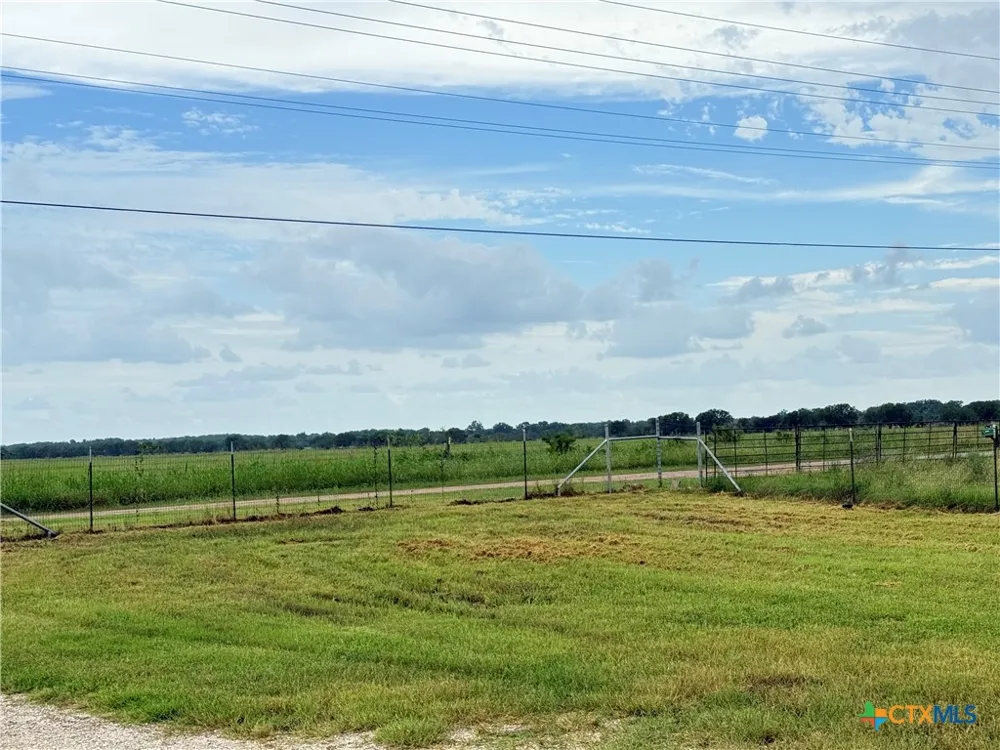 256 County Road 481 Gonzales, TX 78629