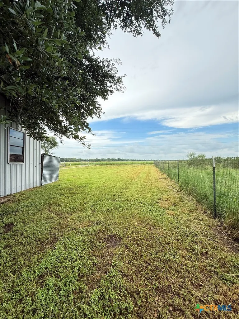 256 County Road 481 Gonzales, TX 78629