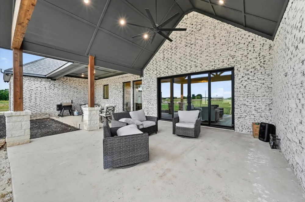 12262 Fm 1384 Justin, TX 76247