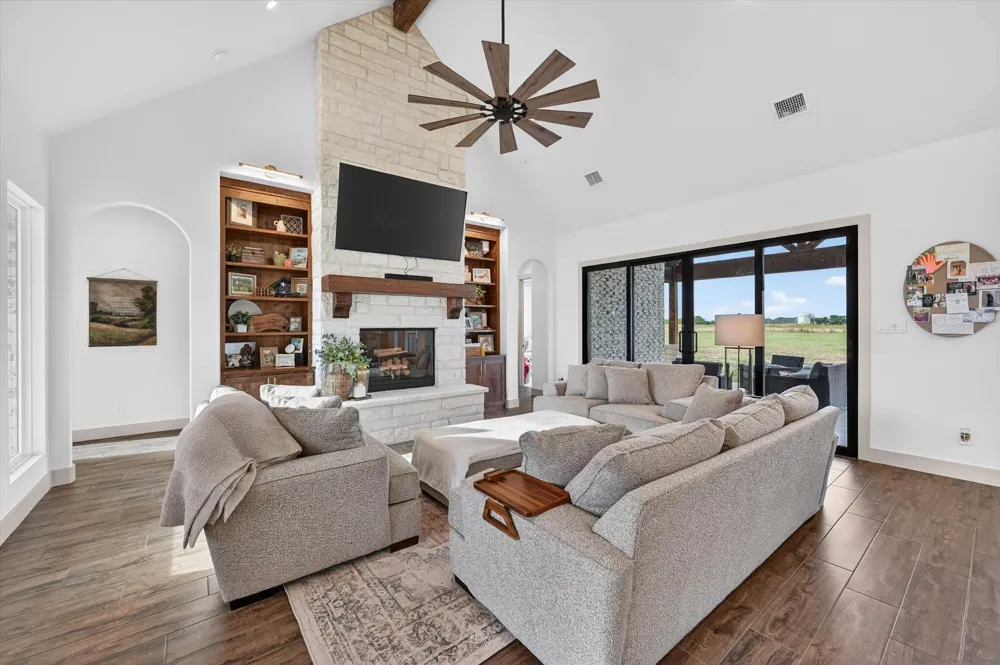 12262 Fm 1384 Justin, TX 76247
