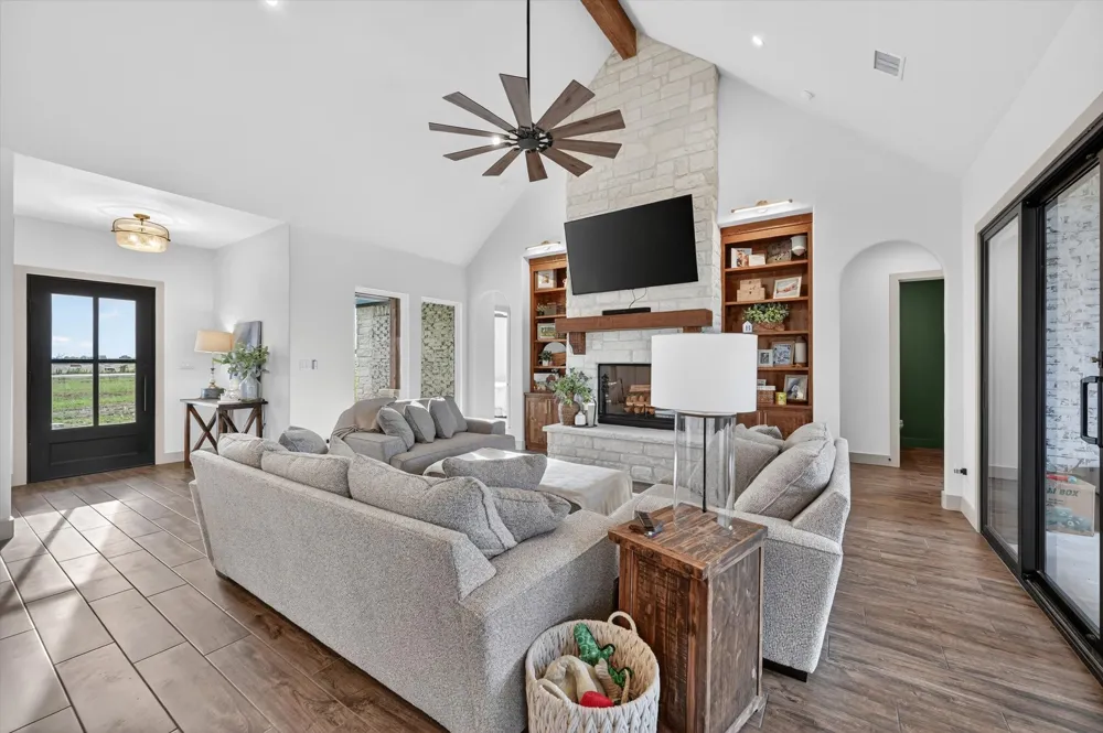 12262 Fm 1384 Justin, TX 76247