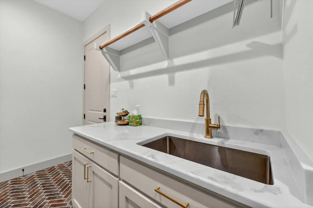 12262 Fm 1384 Justin, TX 76247