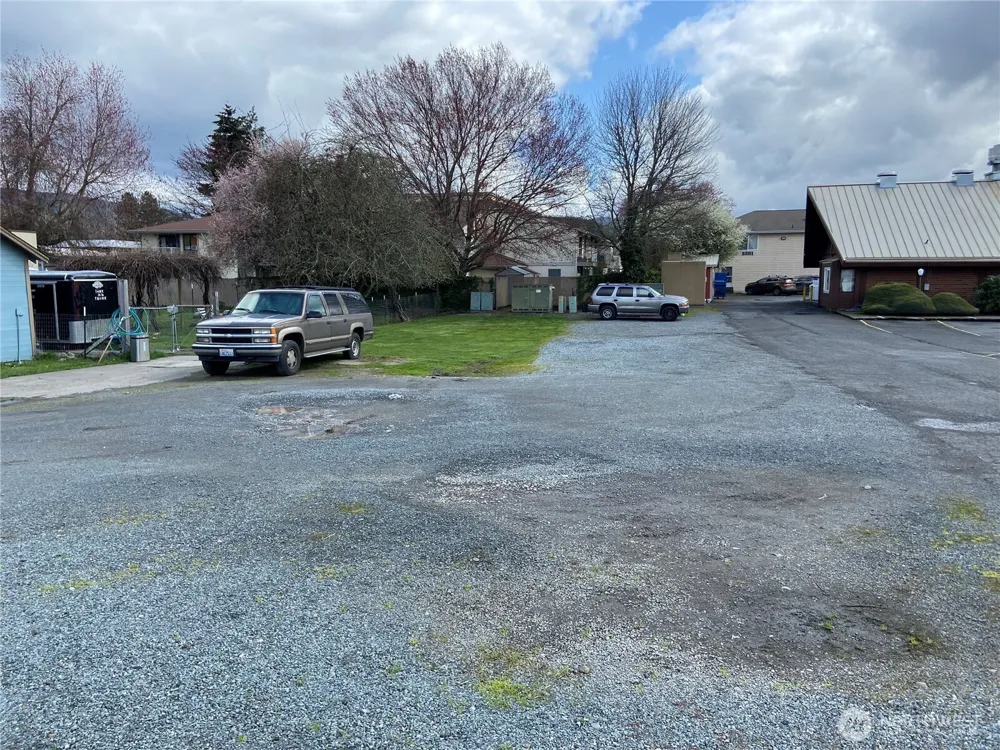 103 Washington Eatonville, WA 98328