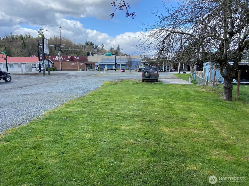 103 Washington Eatonville, WA 98328