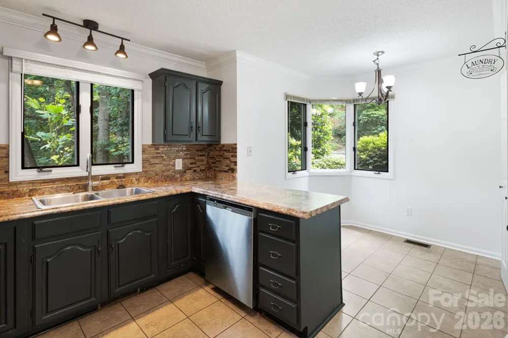 305 Piney Mountain Drive #J2 Asheville, NC 28805