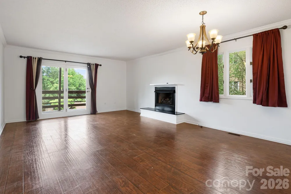 305 Piney Mountain Drive #J2 Asheville, NC 28805