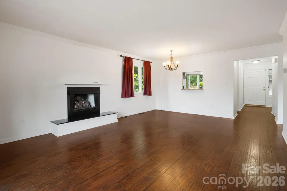 305 Piney Mountain Drive #J2 Asheville, NC 28805