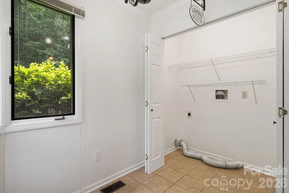 305 Piney Mountain Drive #J2 Asheville, NC 28805