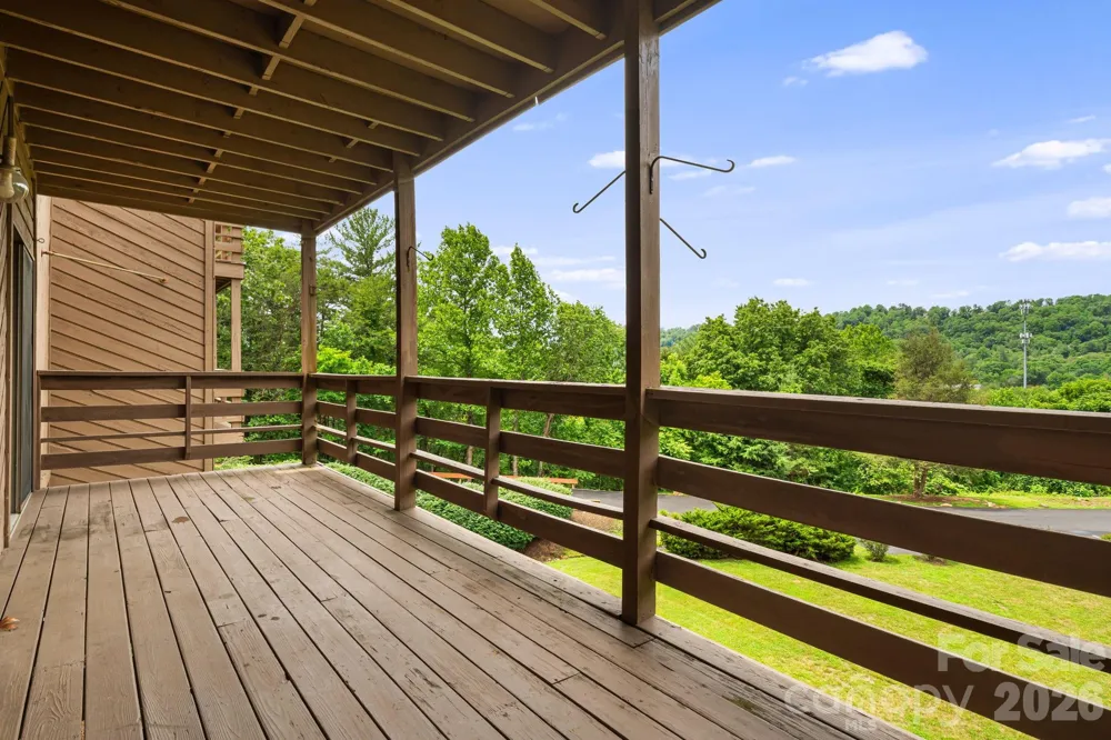 305 Piney Mountain Drive #J2 Asheville, NC 28805