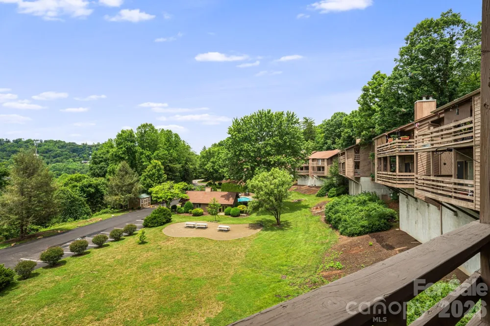 305 Piney Mountain Drive #J2 Asheville, NC 28805