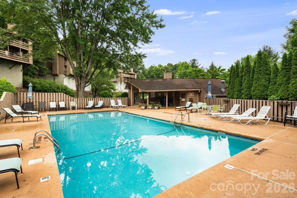 305 Piney Mountain Drive #J2 Asheville, NC 28805
