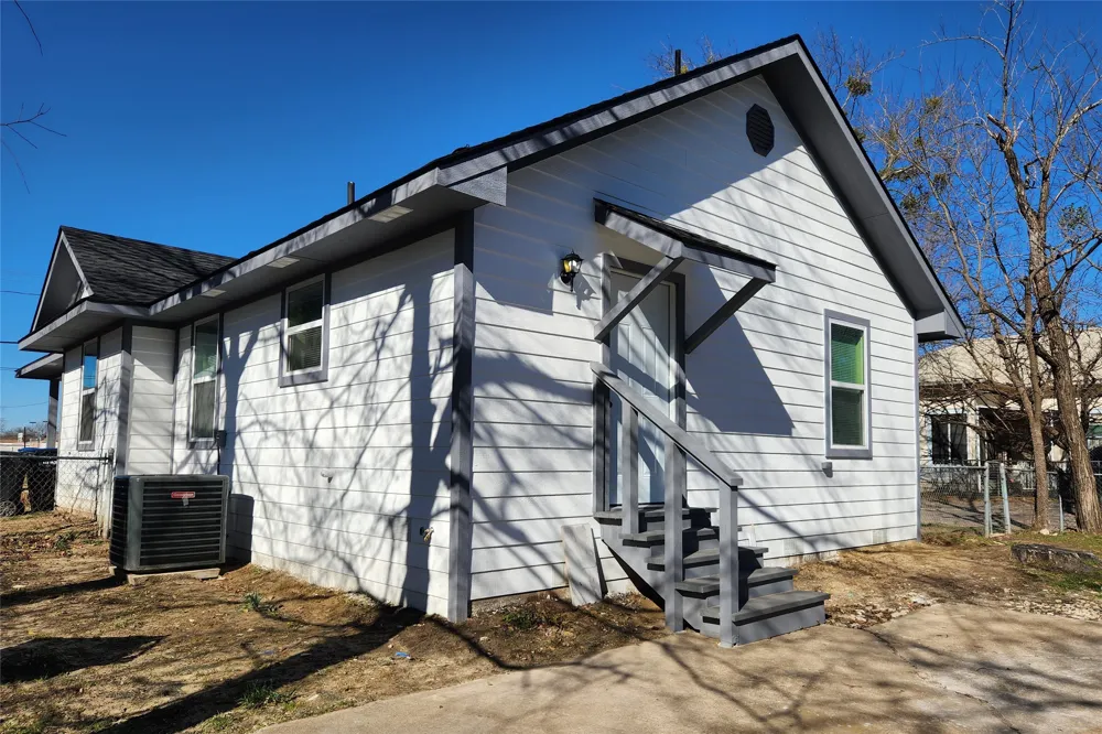 4205 Stuart Street Greenville, TX 75401