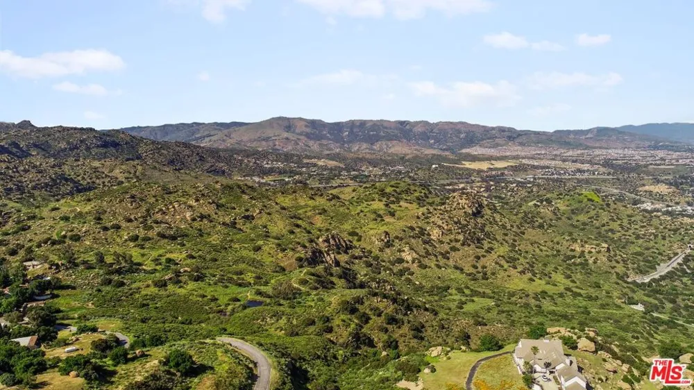 Mesa Drive Simi Valley, CA 93063