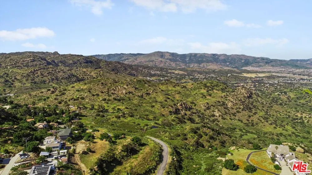 Mesa Drive Simi Valley, CA 93063