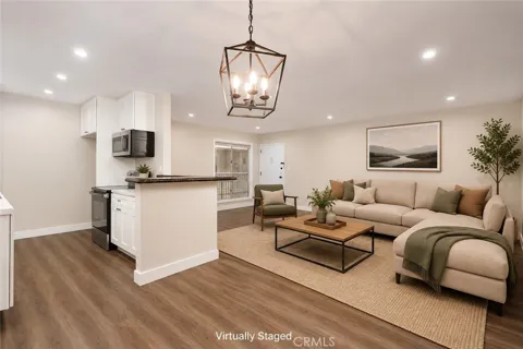 5320 Zelzah Avenue #201
