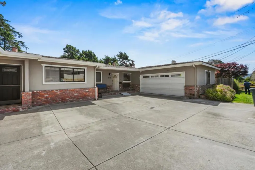 618 Mar Vista Drive Monterey, CA 93940