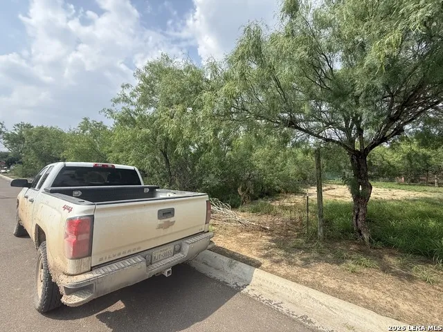 1711 Matamoros Cotulla, TX 78014