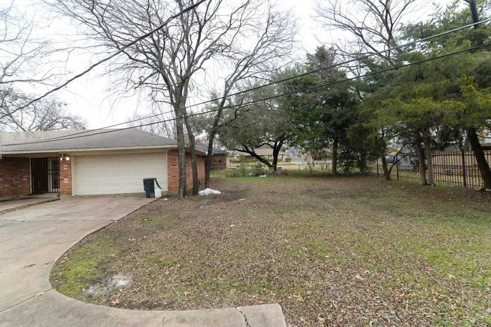 614 Young Boulevard DeSoto, TX 75115