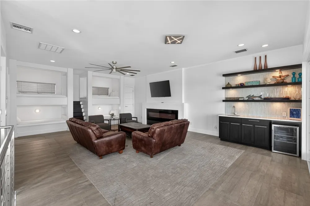 14836 GRANADA DRIVE #104 Corpus Christi, TX 78418
