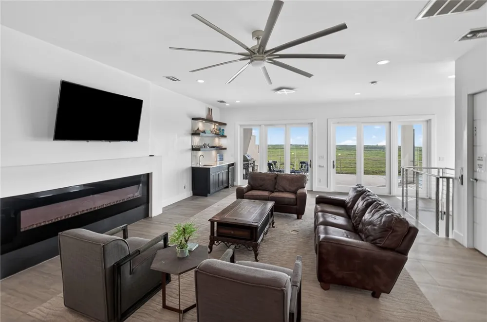 14836 GRANADA DRIVE #104 Corpus Christi, TX 78418