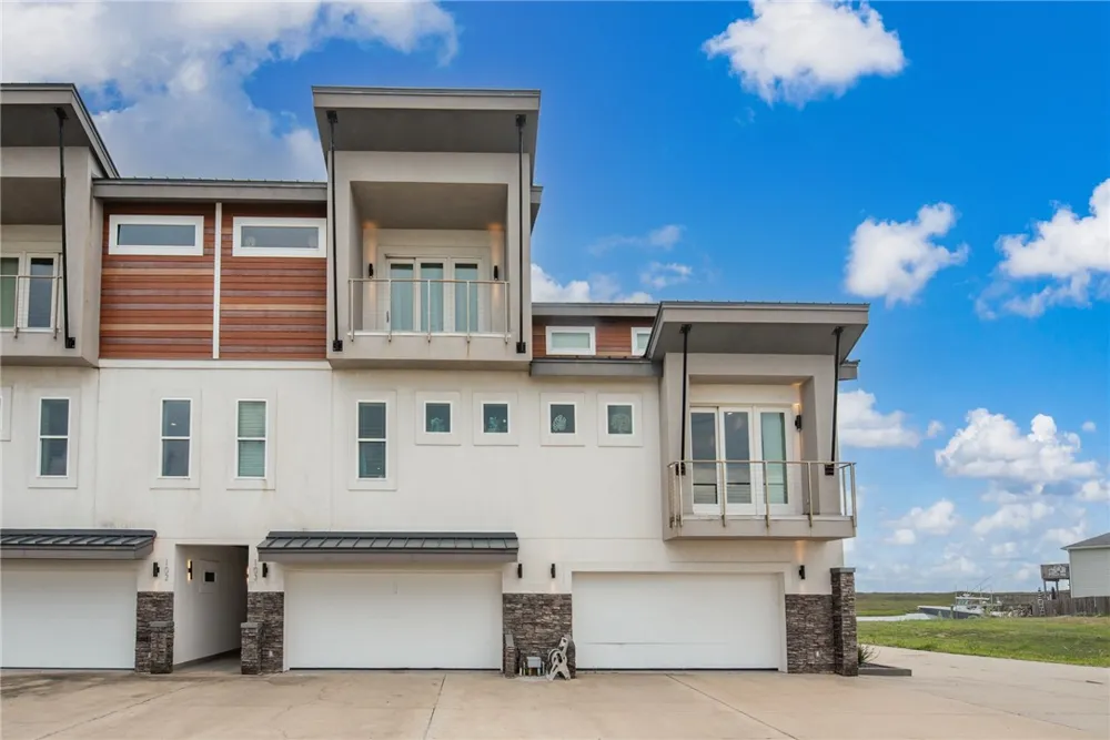 14836 GRANADA DRIVE #104 Corpus Christi, TX 78418