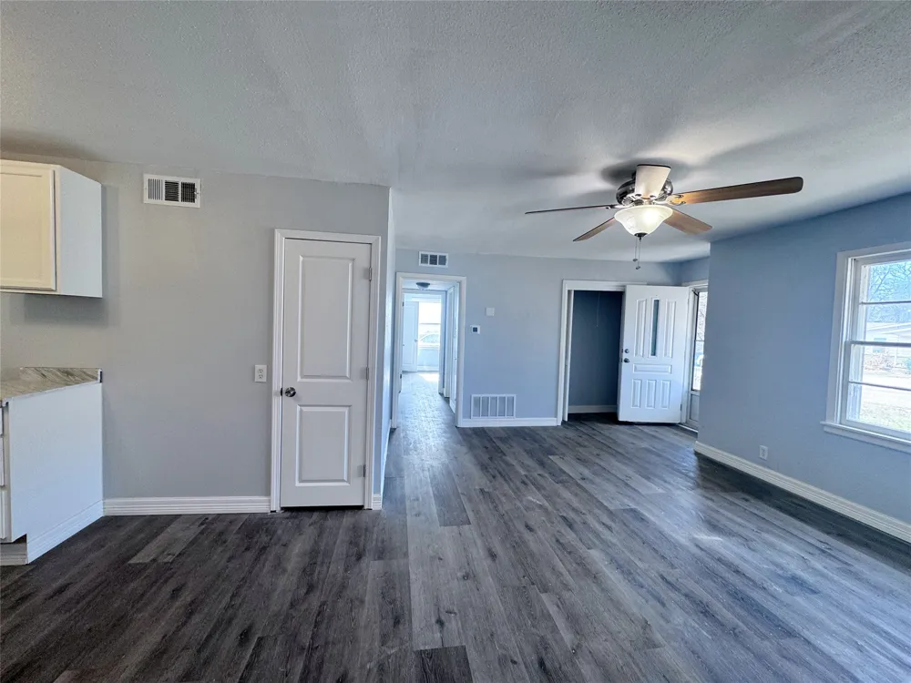 345 SW 16th Street Paris, TX 75460