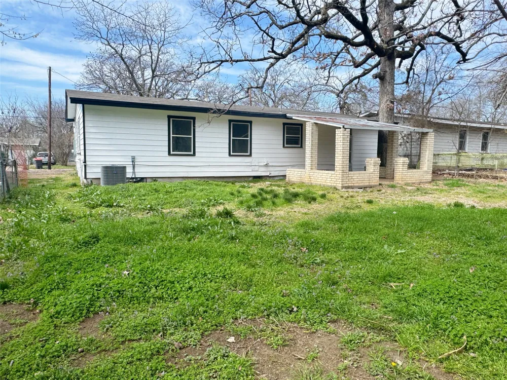 345 SW 16th Street Paris, TX 75460