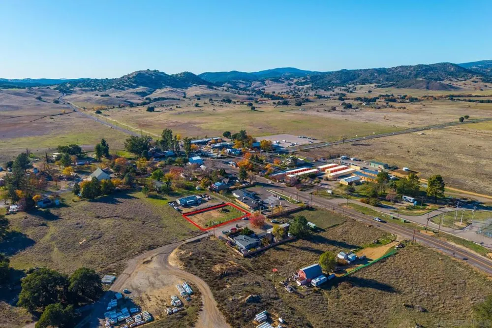 21860 William Tell St Santa Ysabel, CA 92070