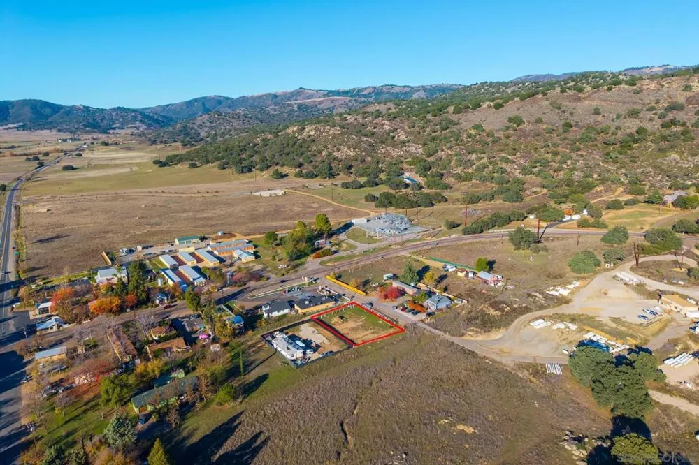 21860 William Tell St Santa Ysabel, CA 92070