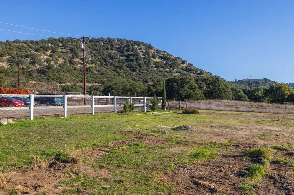 21860 William Tell St Santa Ysabel, CA 92070