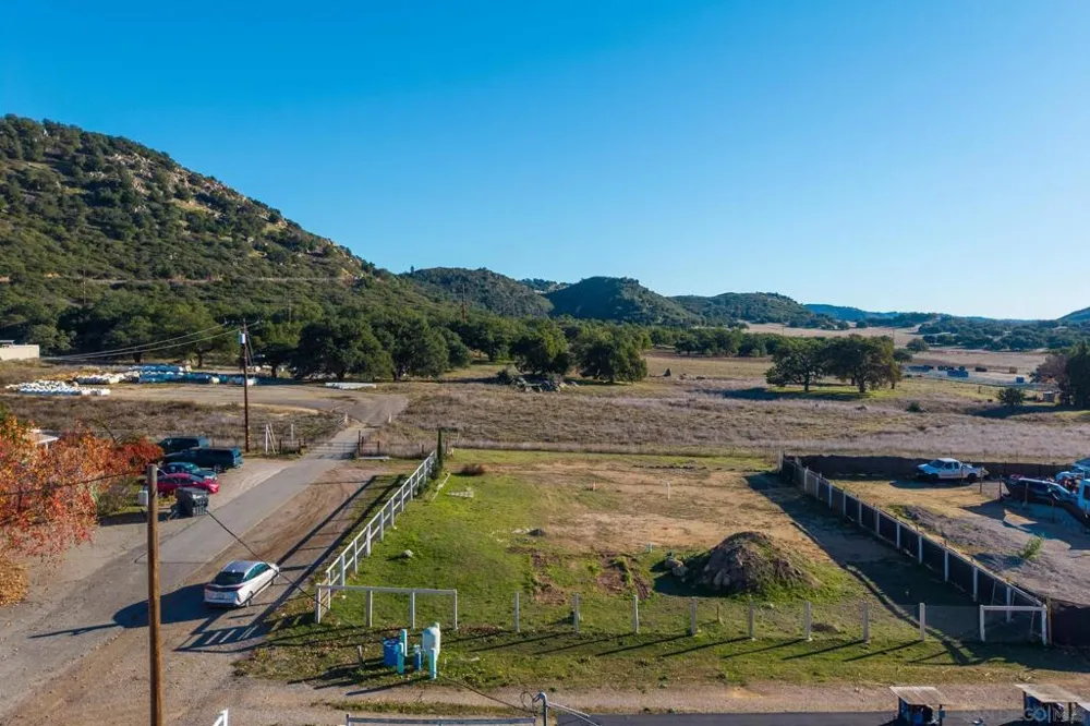 21860 William Tell St Santa Ysabel, CA 92070