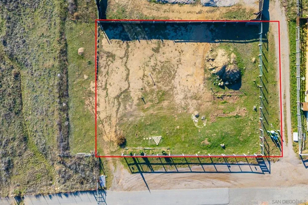 21860 William Tell St Santa Ysabel, CA 92070