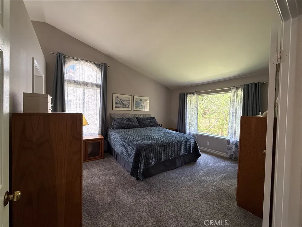 478 Shelburne Lane, Unit B Simi Valley, CA 93065