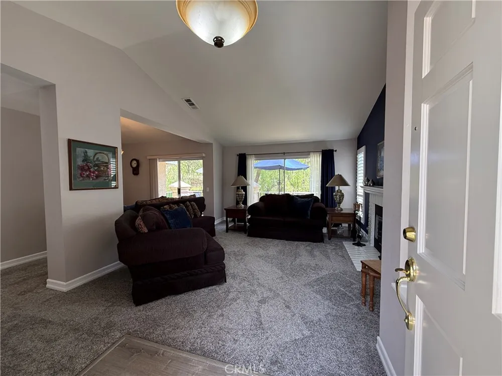 478 Shelburne Lane, Unit B Simi Valley, CA 93065