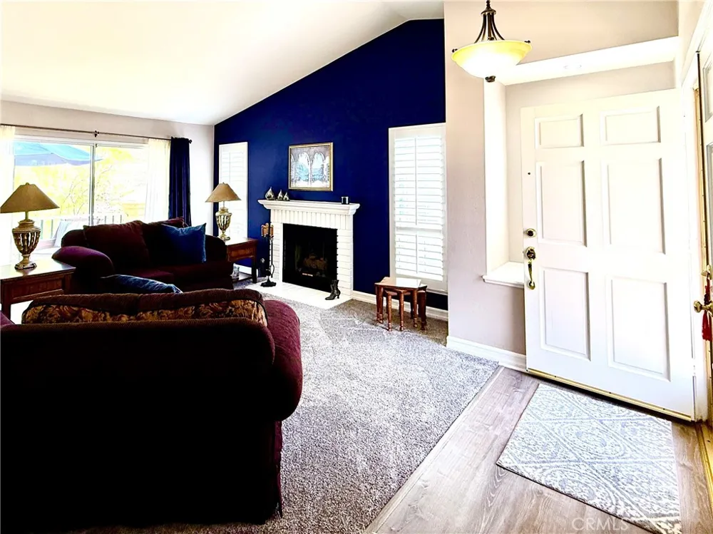 478 Shelburne Lane, Unit B Simi Valley, CA 93065