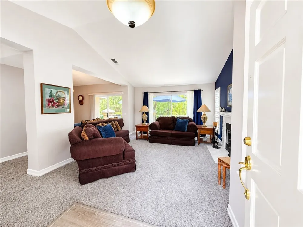 478 Shelburne Lane, Unit B Simi Valley, CA 93065