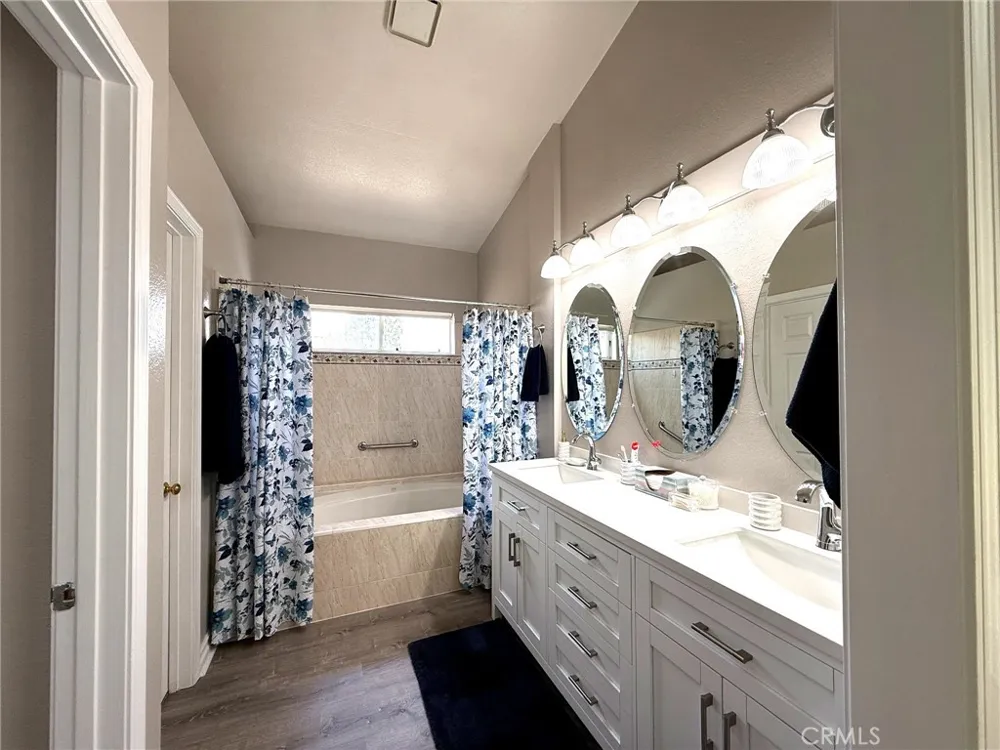 478 Shelburne Lane, Unit B Simi Valley, CA 93065