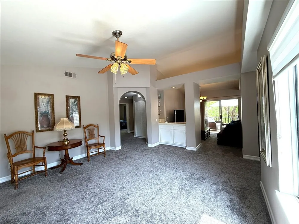 478 Shelburne Lane, Unit B Simi Valley, CA 93065
