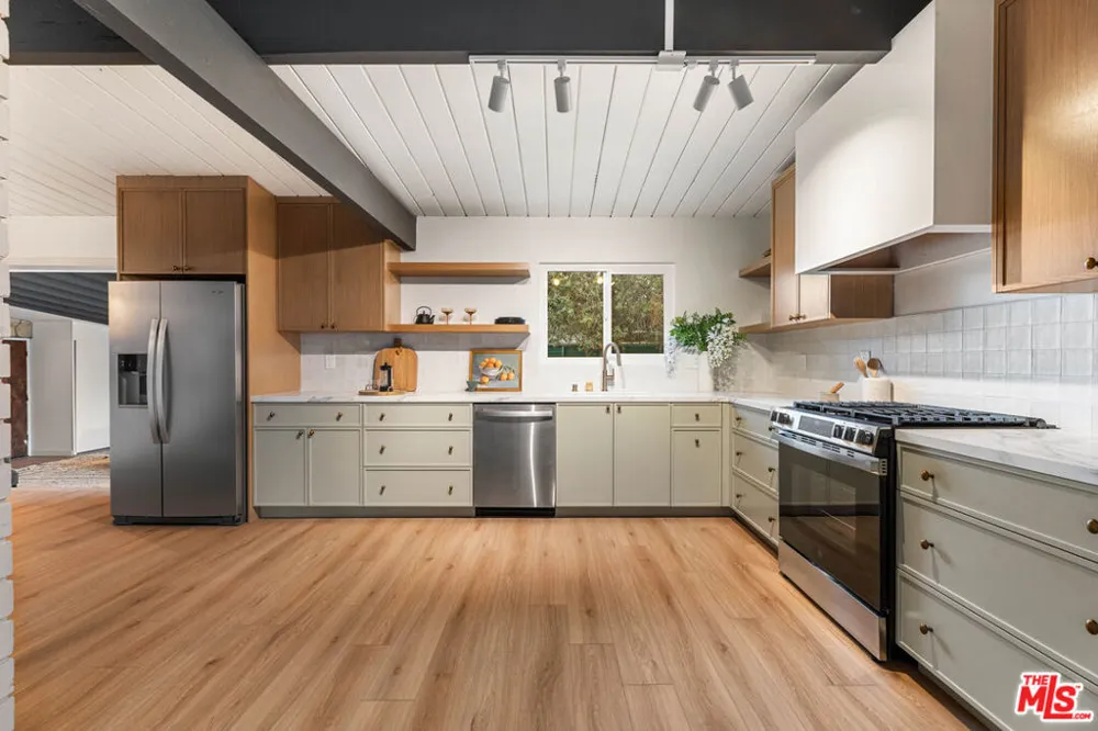 24005 Fulmar Avenue Torrance, CA 90501