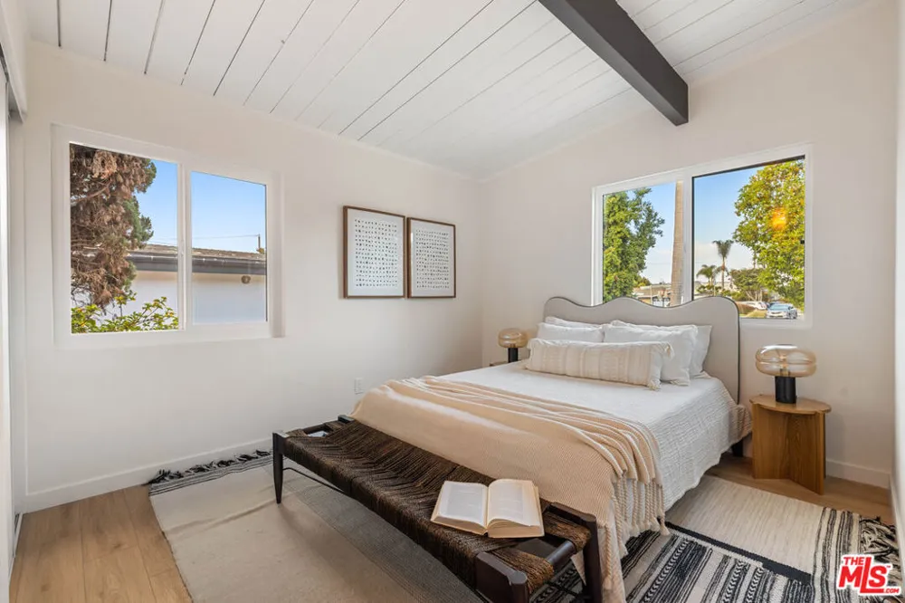 24005 Fulmar Avenue Torrance, CA 90501