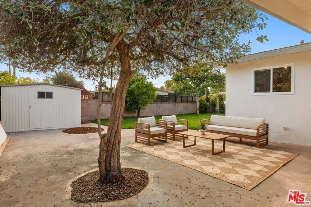 24005 Fulmar Avenue Torrance, CA 90501